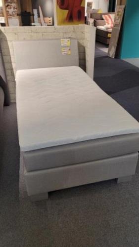 100x200 Boxspringbett inkl. Topper und 7-Zonen Taschenfederkernmatratz...