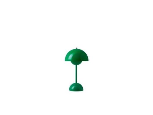 &Tradition - Flowerpot VP9 Portable Tischleuchte Signal Green &Traditi...